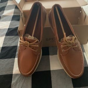 New Inbox, Sperry Boat Shoes/Topsiders. 12M , original shoe horns, Flawless
